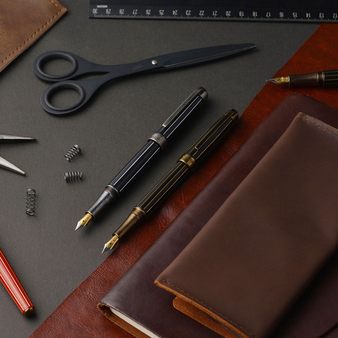 Antique'II Fountain Pen Gun Metal