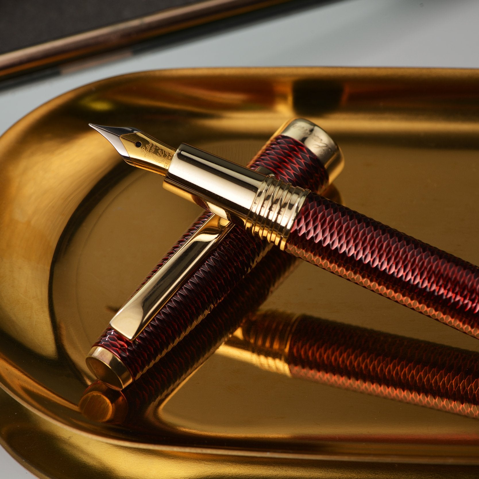 Gloria Ruby Red Fountain Pen