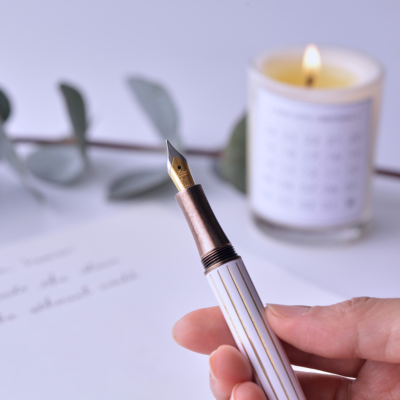 Antique'II Fountain Pen White