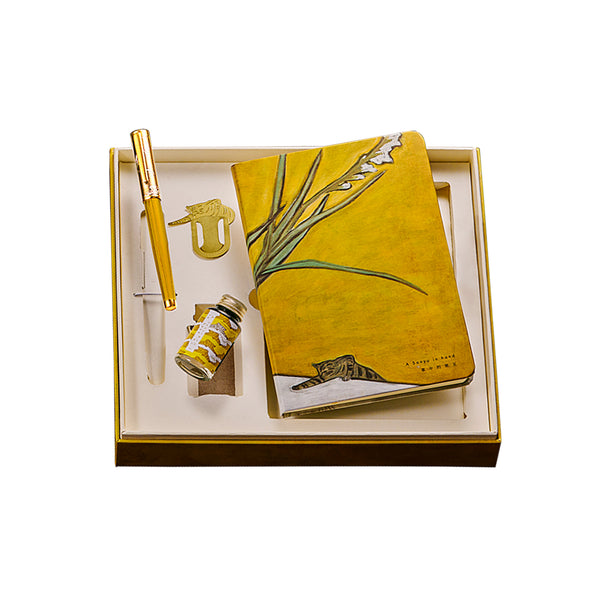 A Sanyu in Hand Fountain Pen Gift Set Gold